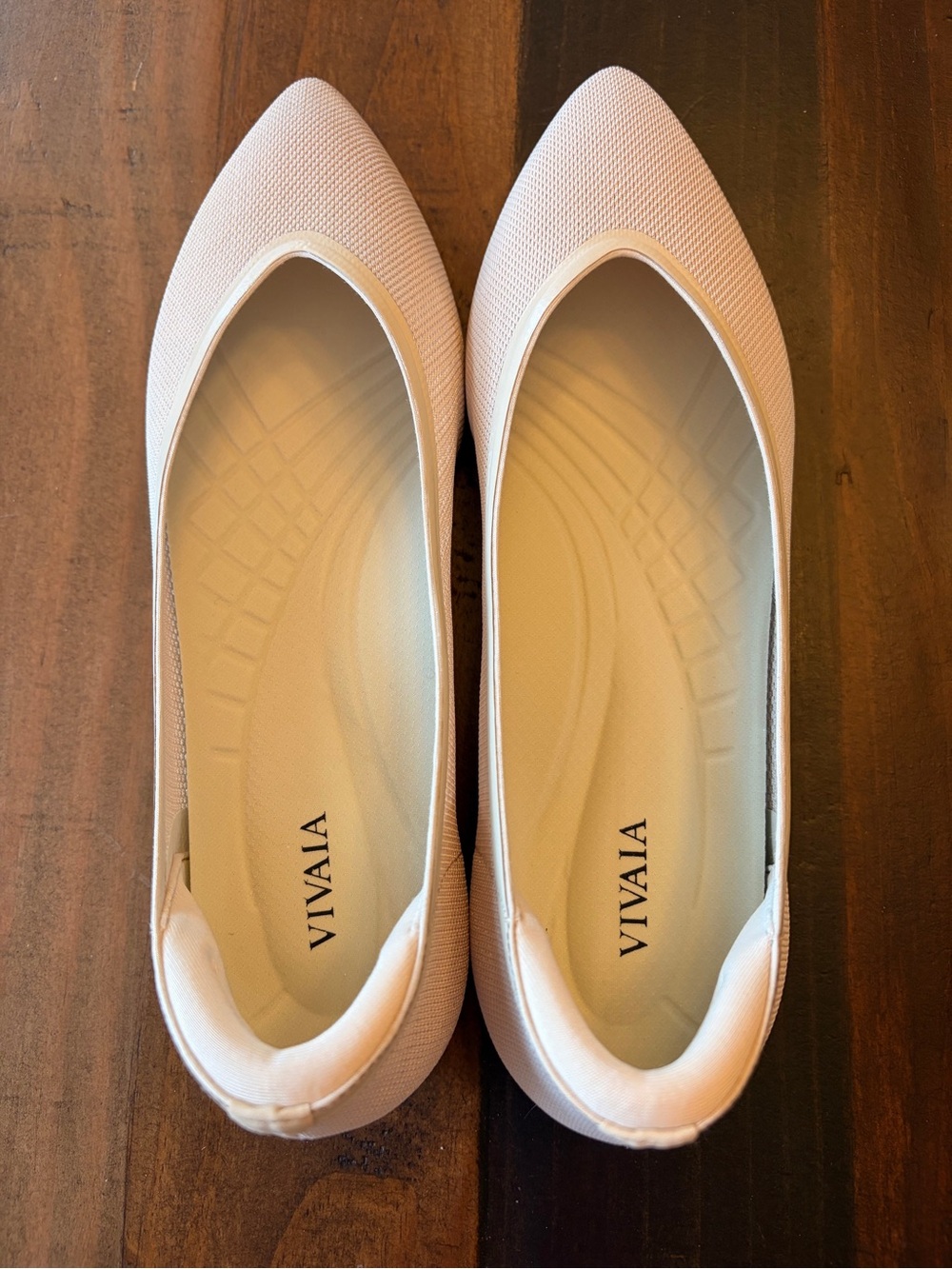 Vivaia Dual Cushioned City flats (NIB)